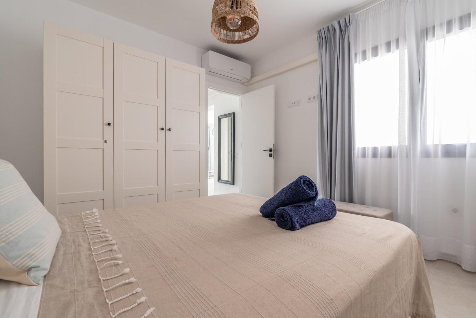 Apartment Seascape Heated Pool Air Con View Adult Only *