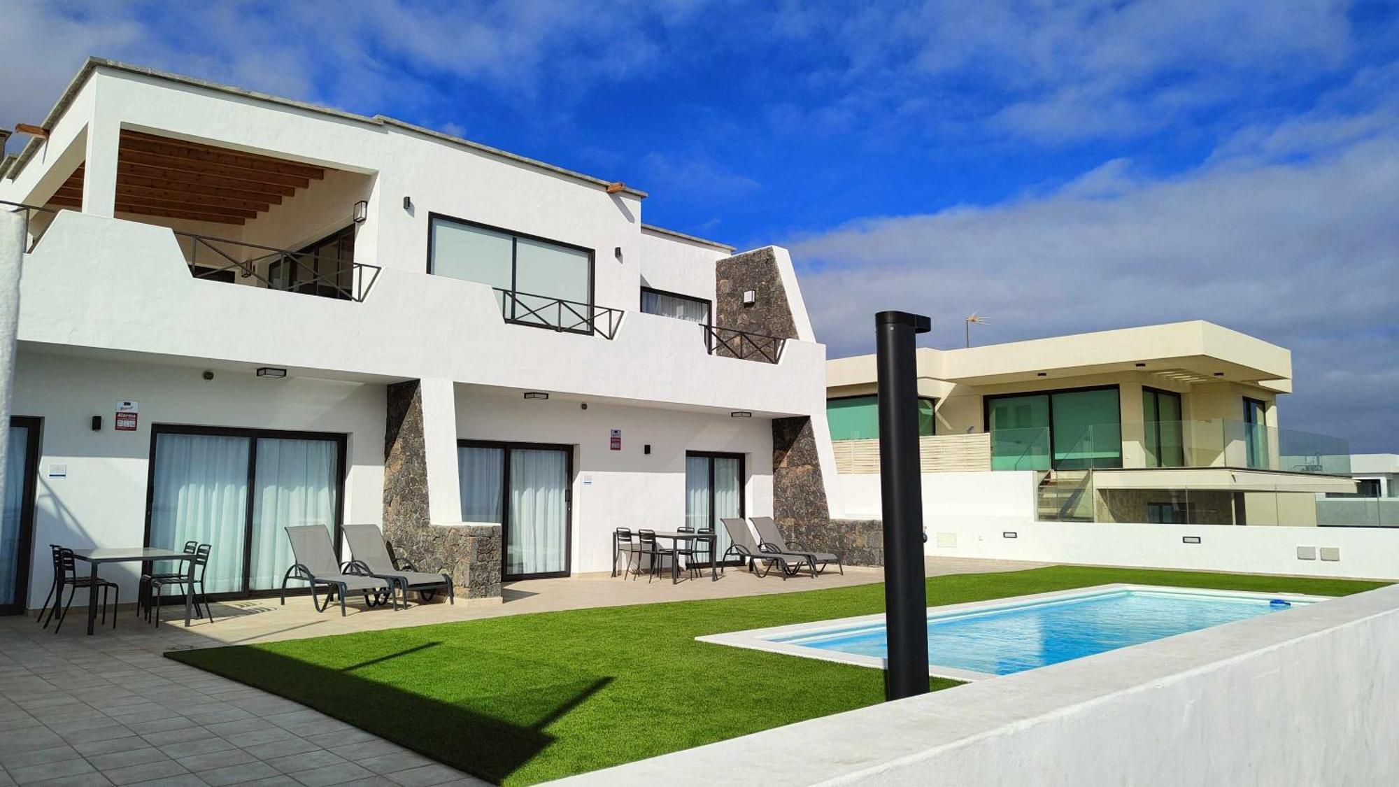Seascape Heated Pool Air Con View Adult Only Appartement *